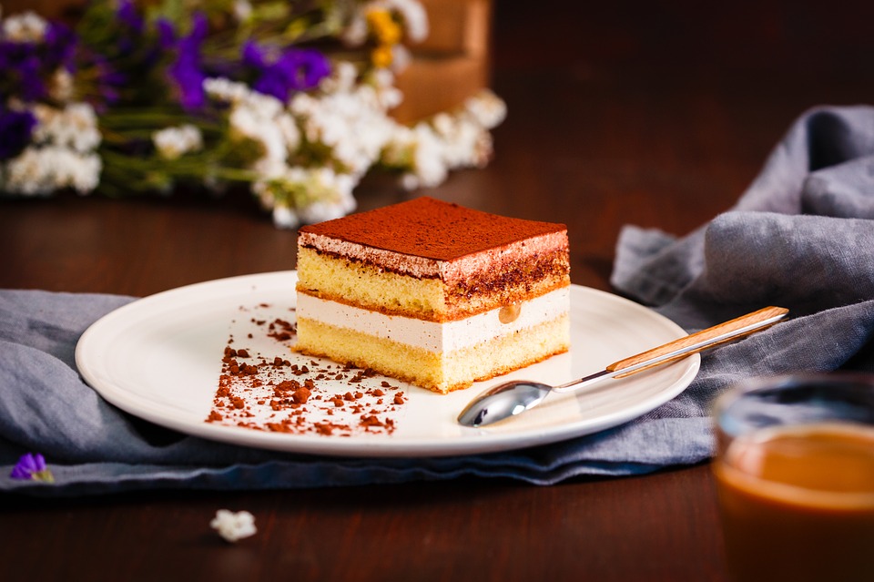 Più di una semplice Pizza: il cibo icona che nacque in Italia tiramisu 2897900 960 720 - Più di una semplice Pizza: il cibo icona che nacque in Italia